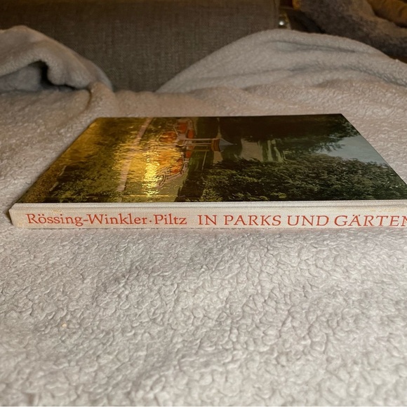 In Parks und Gärten Book -written in German - Picture 3 of 7